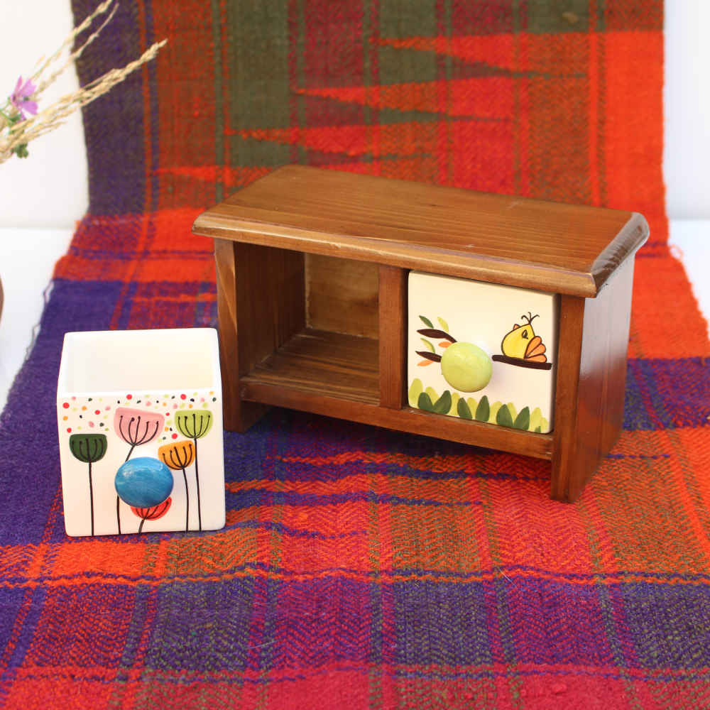 Commode en bois avec 2 tiroirs en céramique fabriquée à la main