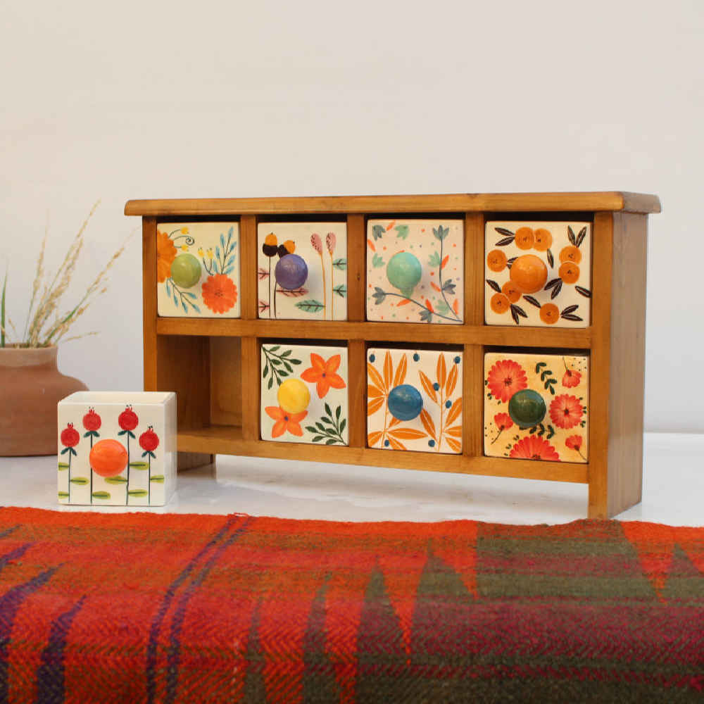 Commode en bois avec 8 tiroirs en céramique fabriquée à la main