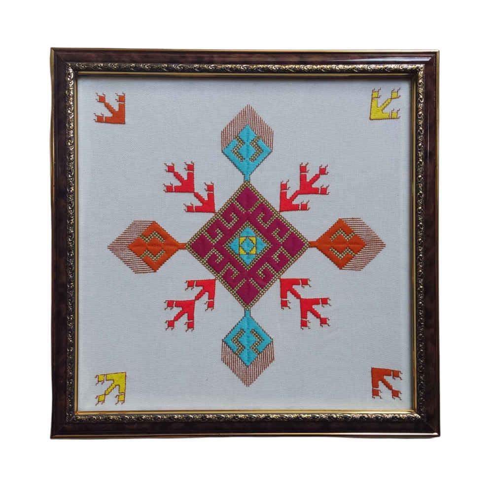 Tapisserie murale brodée persane – Art textile Ania