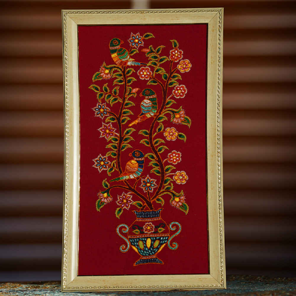 Tapisserie murale brodée persane – Art textile floral Pateh