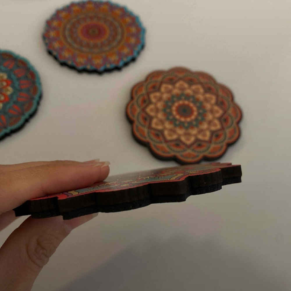 Ensemble de sous-verres artistiques avec le design Laya