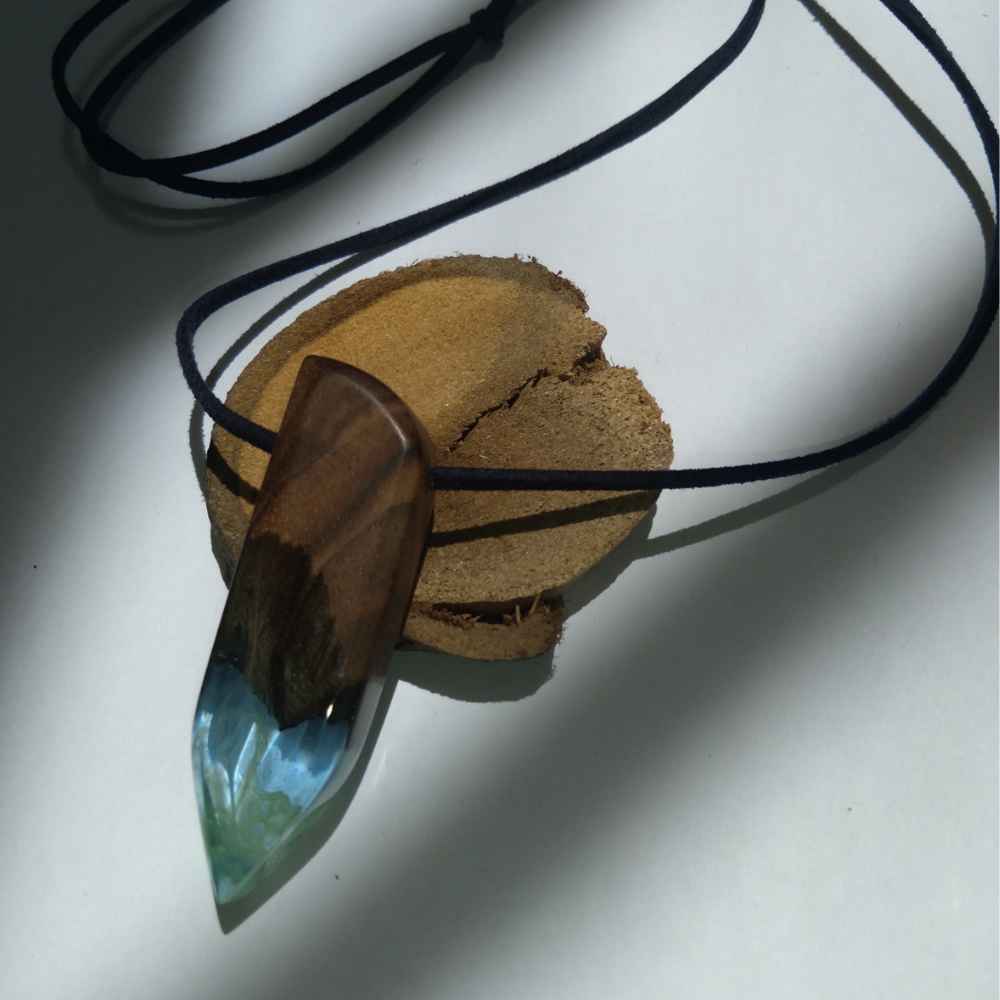 Collier Bois & Résine Artisanal Style Audacieux Kian