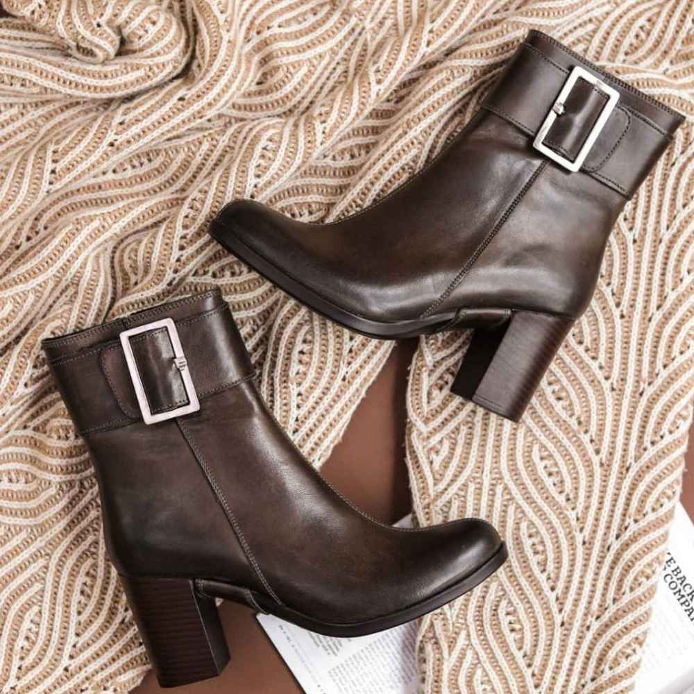 Bottes en cuir pour femmes Cheville – Modèle 111