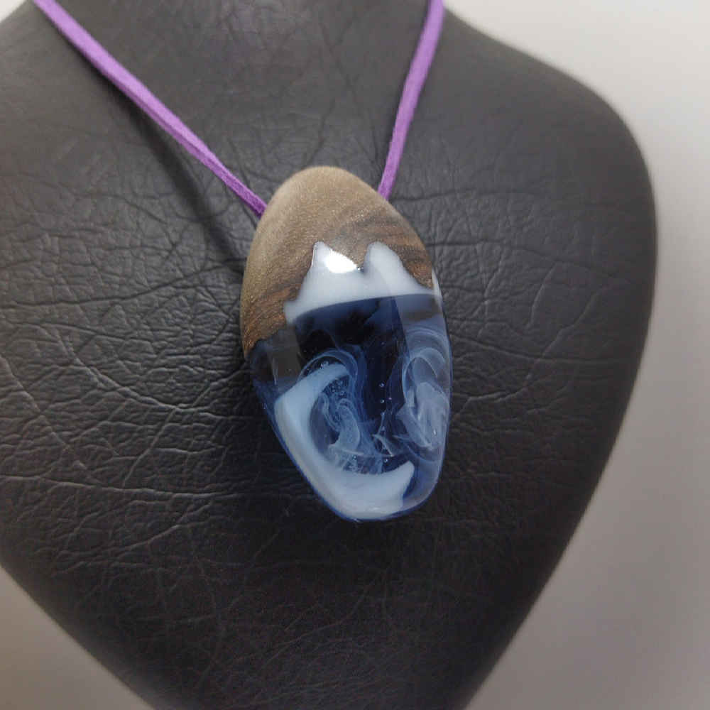 Collier Bois & Résine Artisanal Style Audacieux Nuage