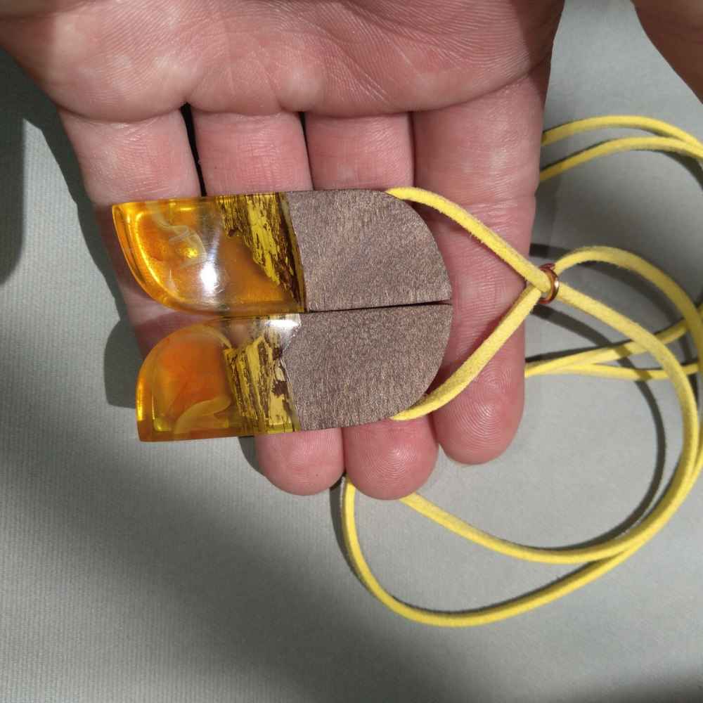 Collier Bois & Résine Artisanal Style Audacieux Kooh