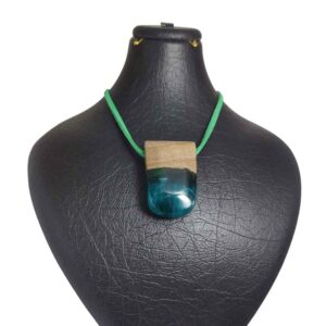Collier Bois & Résine Artisanal Style Audacieux Oghyanous