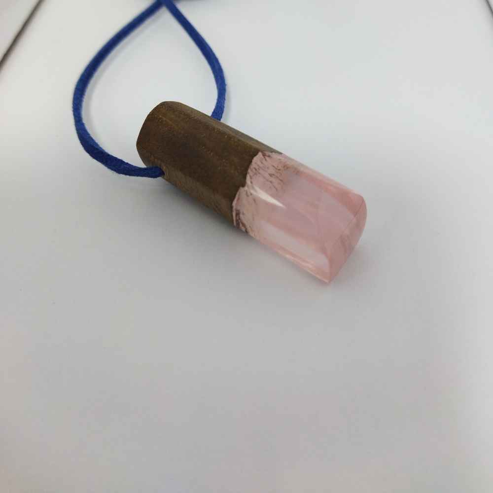 Collier Bois & Résine Artisanal Style Audacieux Neige