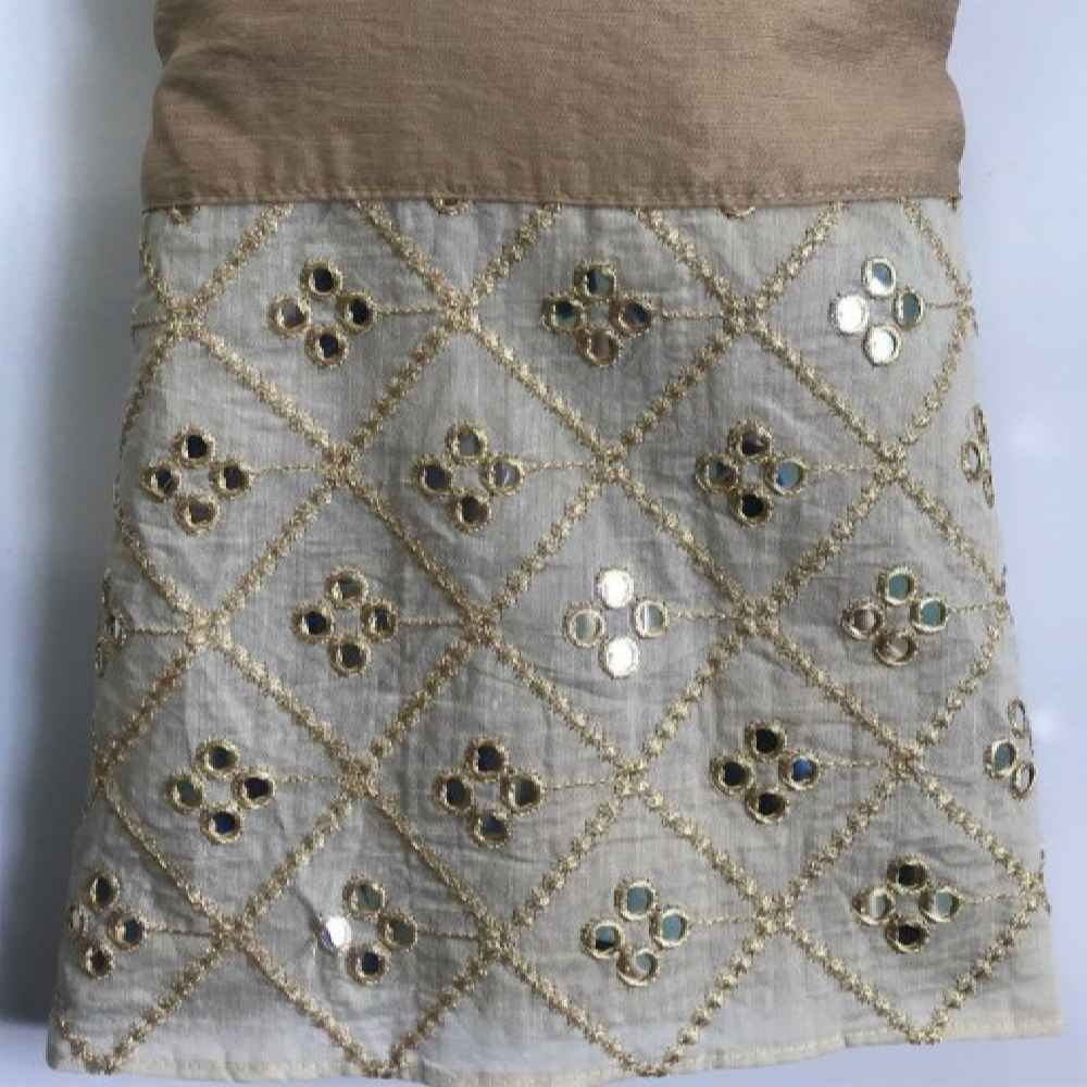 Châle Baloutche Brodé pour Femme Narges