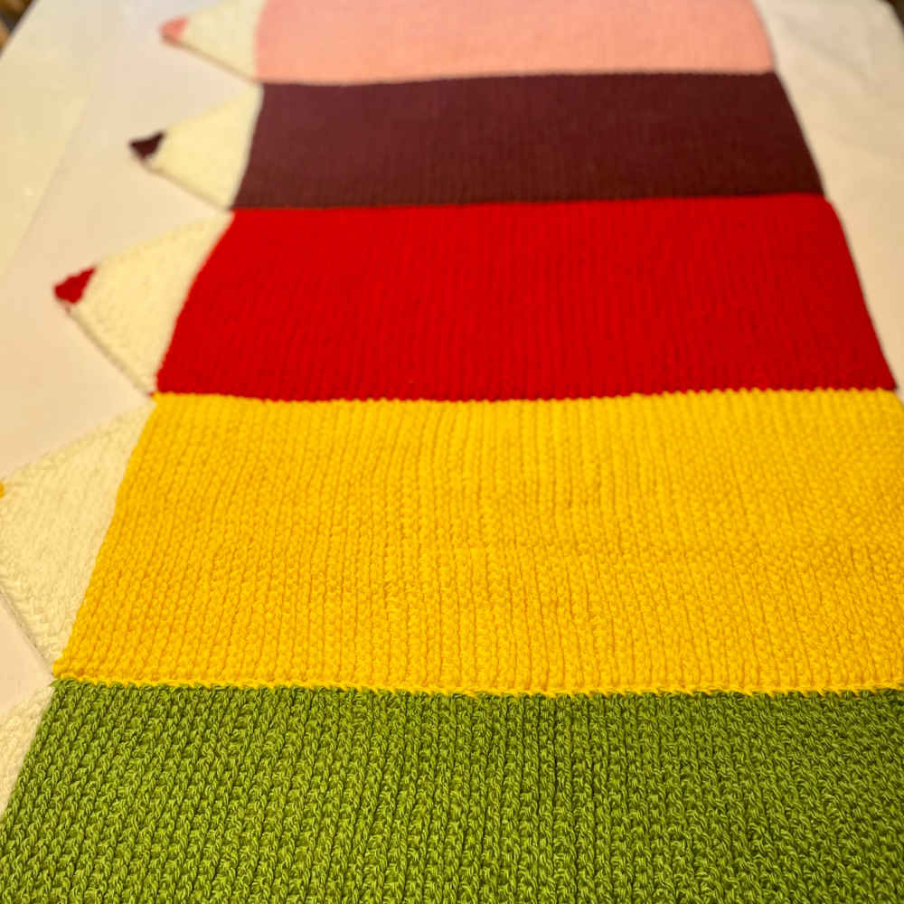 Tapis de sol macramé bohème tissé à la main – Design Crayon