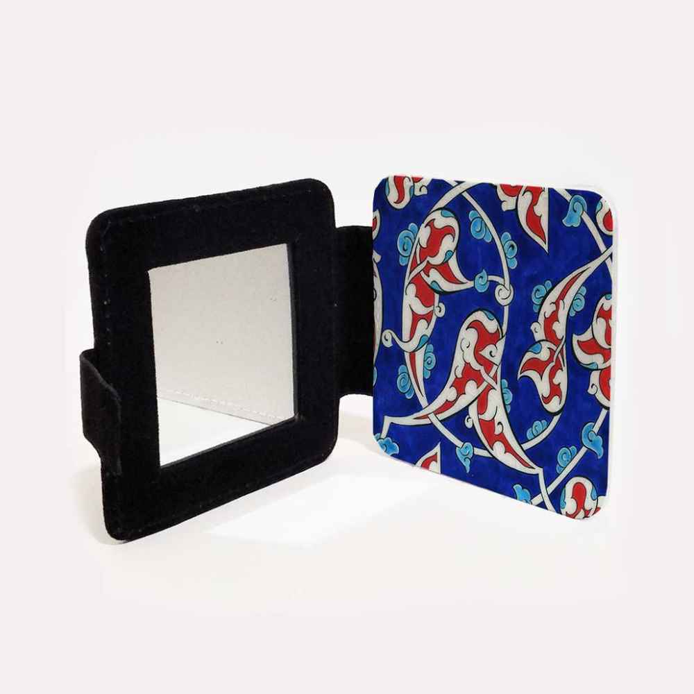 Miroir de poche avec motif de carreaux inspiré de la Perse