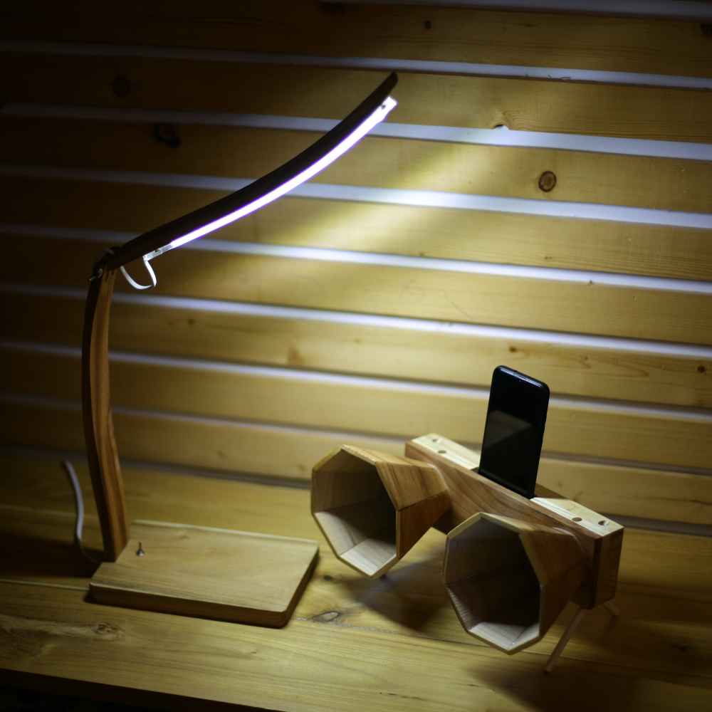 Lampe de bureau réglable en bois – Fabriquée à la main ARC20