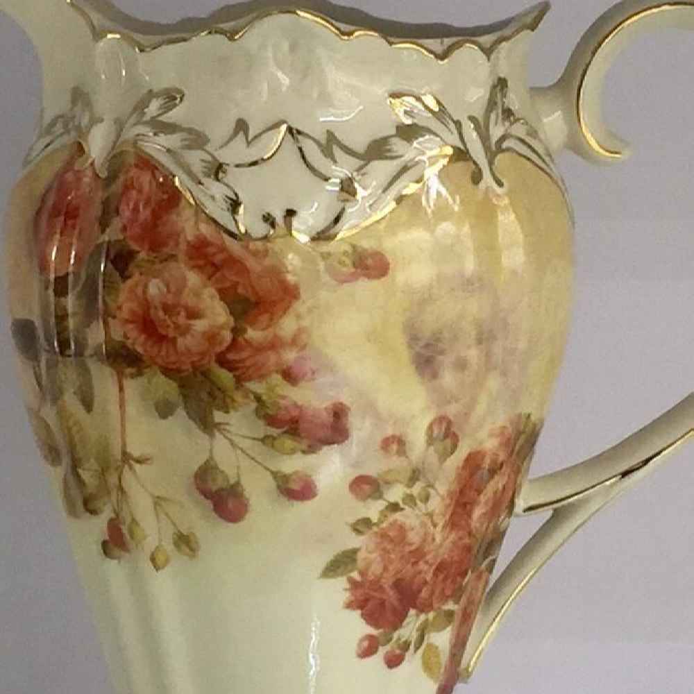 Pichet Décoratif en Porcelaine Modèle Limoges