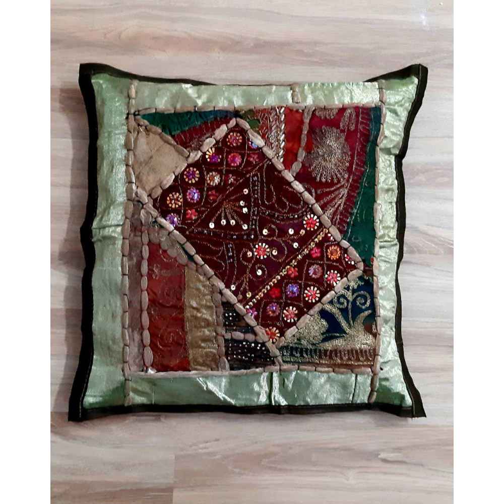 Housse de Coussin Brodée – Design Suzani Shine