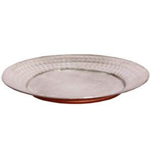 Assiette de vaisselle en cuivre martelé – Modèle Parva