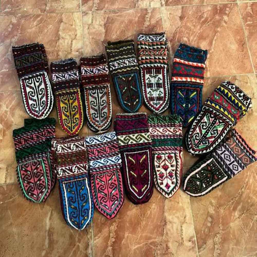 Chaussettes en coton tissées à la main perses pour femmes tricotées Koohnavardi