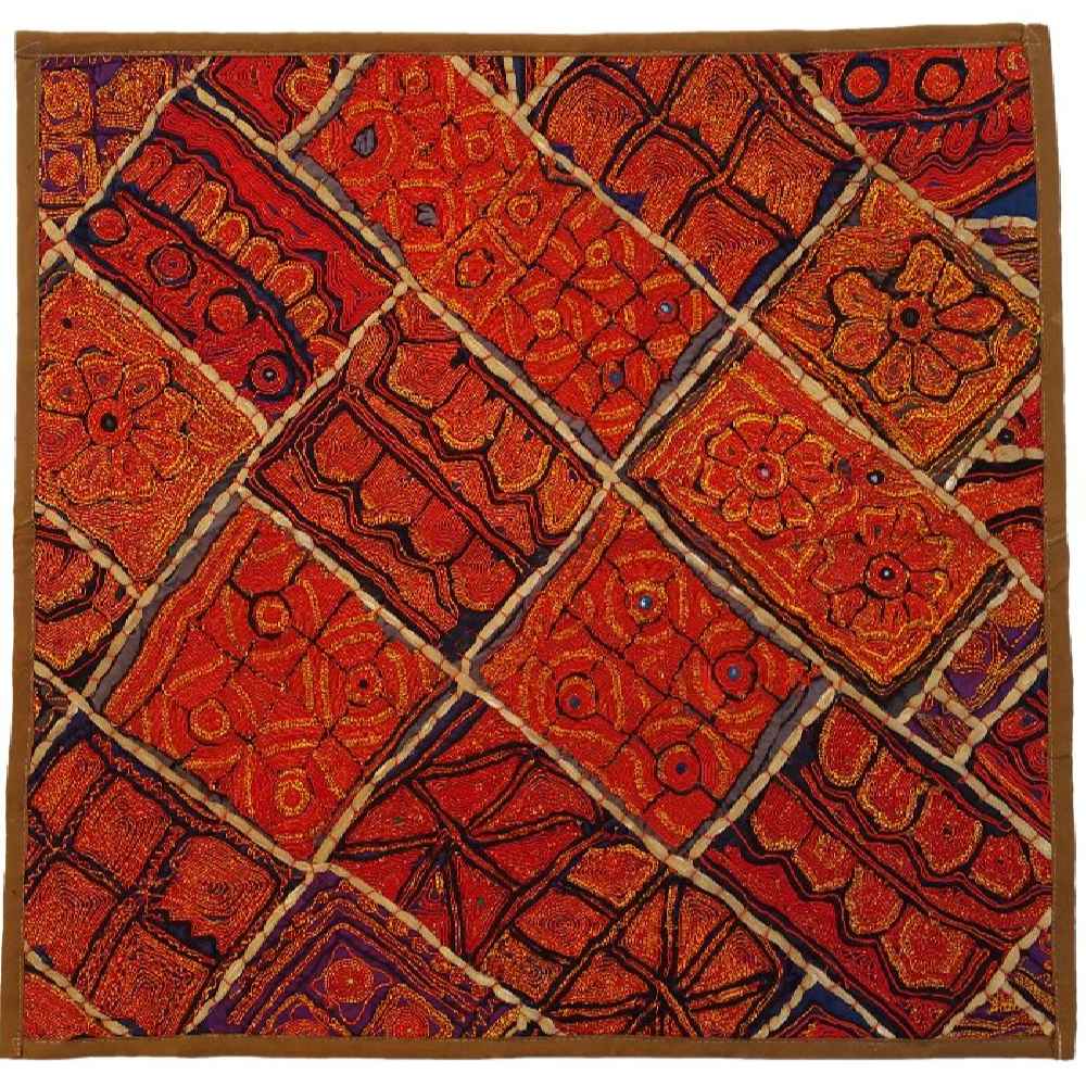 Nappe patchwork brodée Modèle Vania