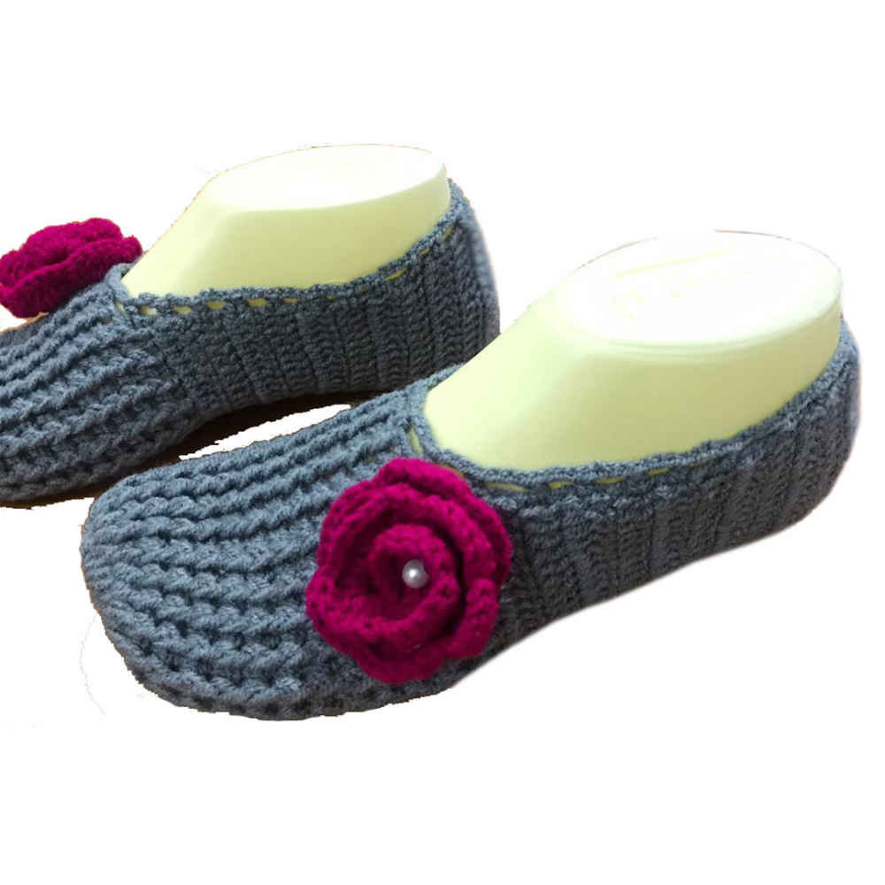 Chaussons au Crochet pour Femme en Fibre Acrylique Tricotée – Modèle Fleur