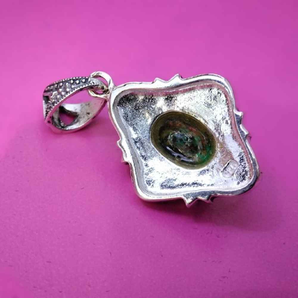 Pendentif en argent persan avec pierre précieuse Turquoise Asa