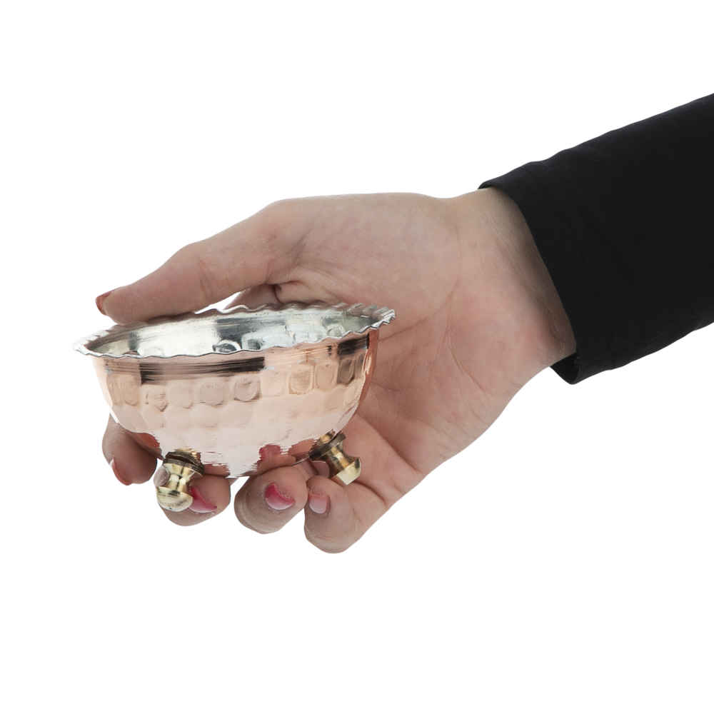 Set de plats Haftseen en cuivre adapté pour la célébration de Nowruz Borna