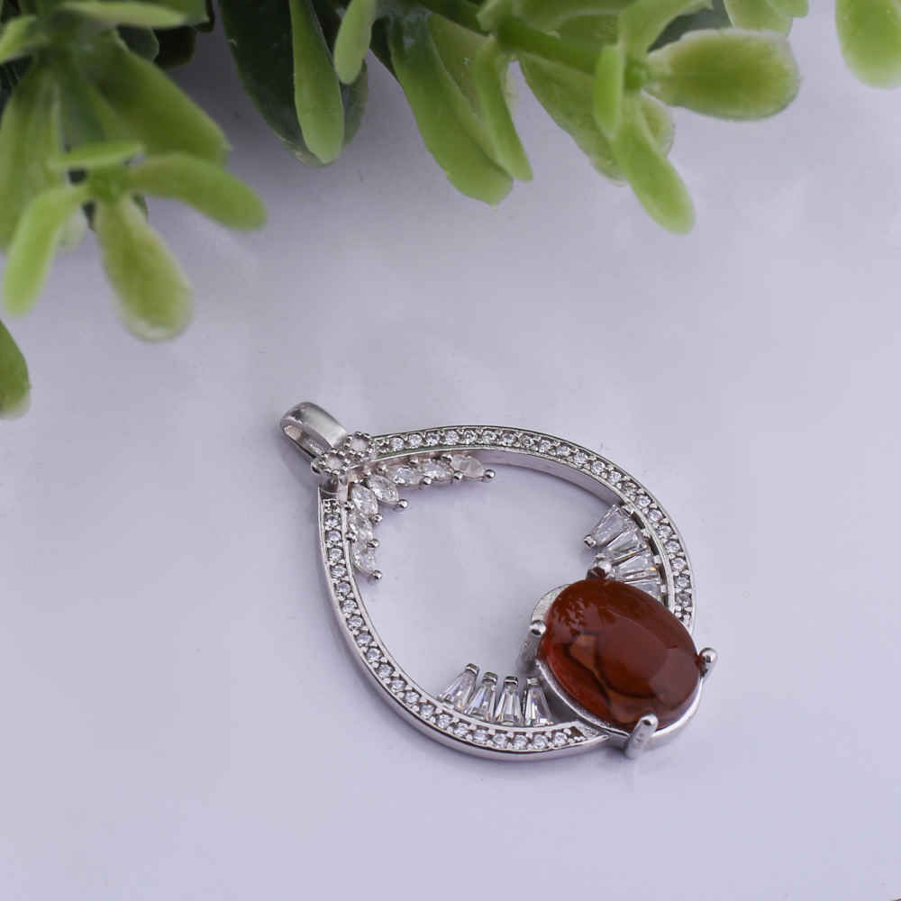 Pendentif en argent persan style classique avec pierre précieuse Agate Ravak