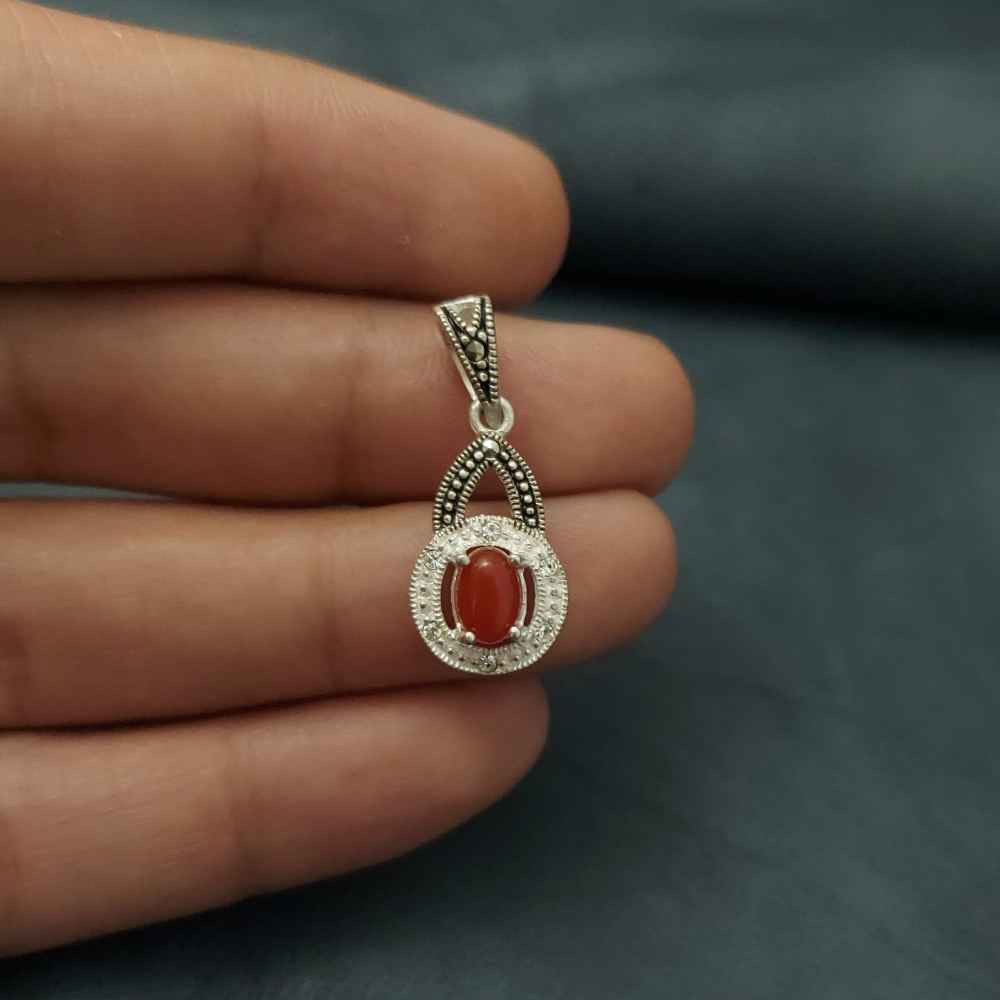 Pendentif en argent persan style classique avec pierre précieuse Agate Zahra