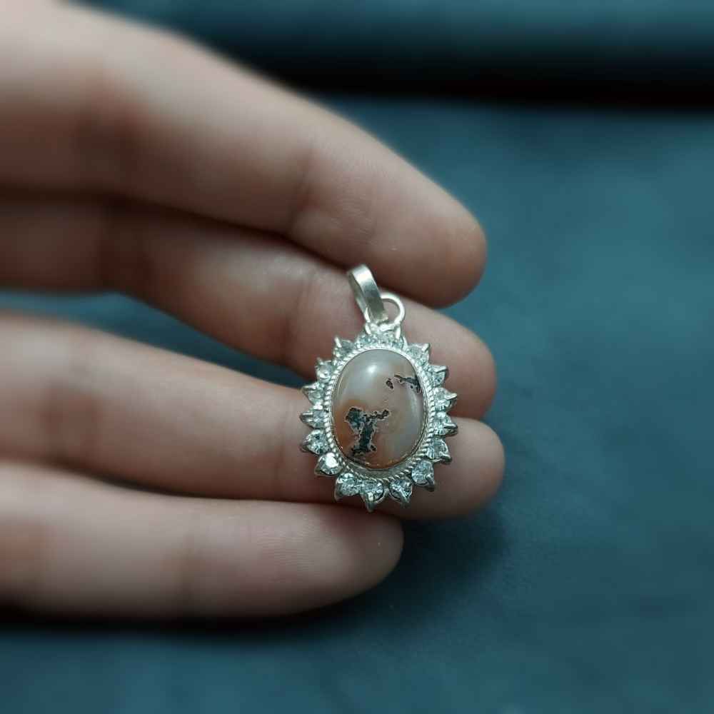 Pendentif en argent persan style classique avec pierre précieuse Aqeeq yéménite Panah