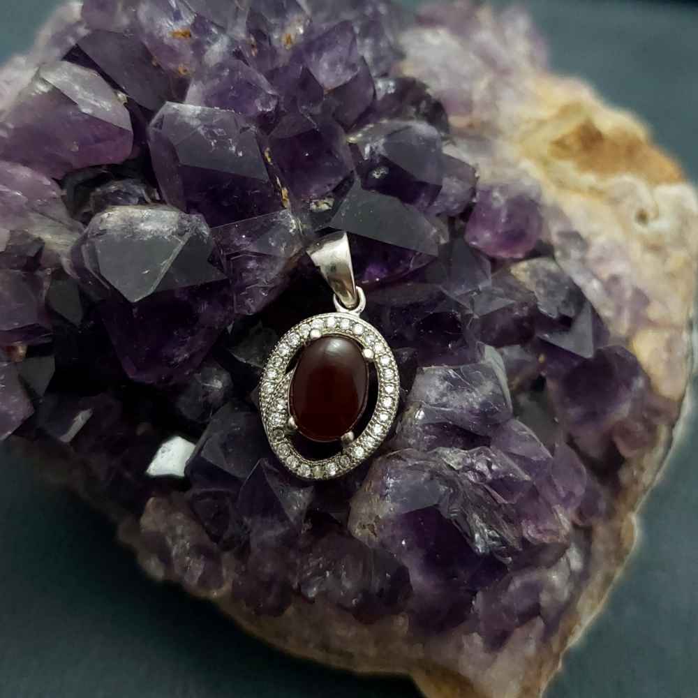 Pendentif en argent persan style classique avec pierre précieuse Aqeeq yéménite Sorkh