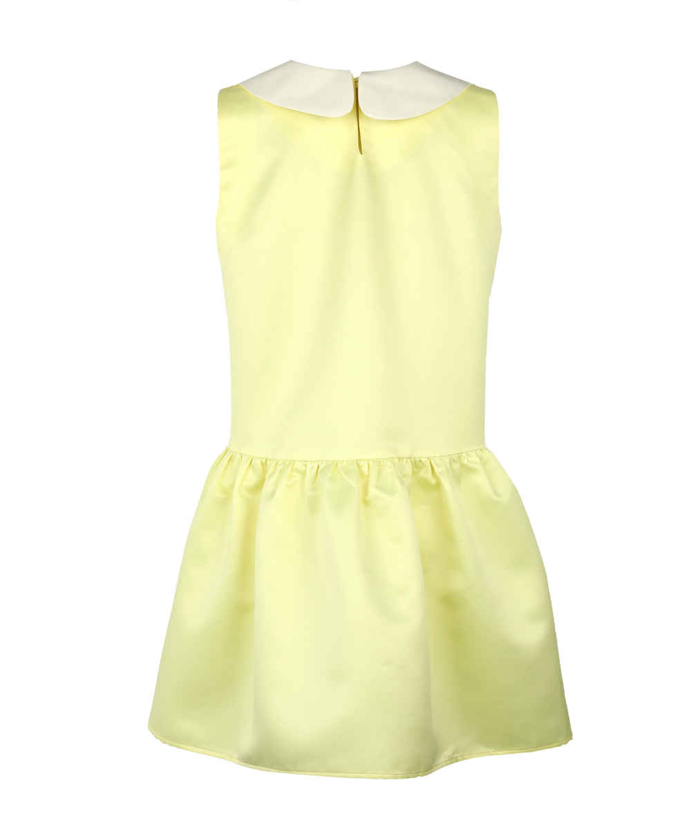 Modèle de robe de mode féminine Adora