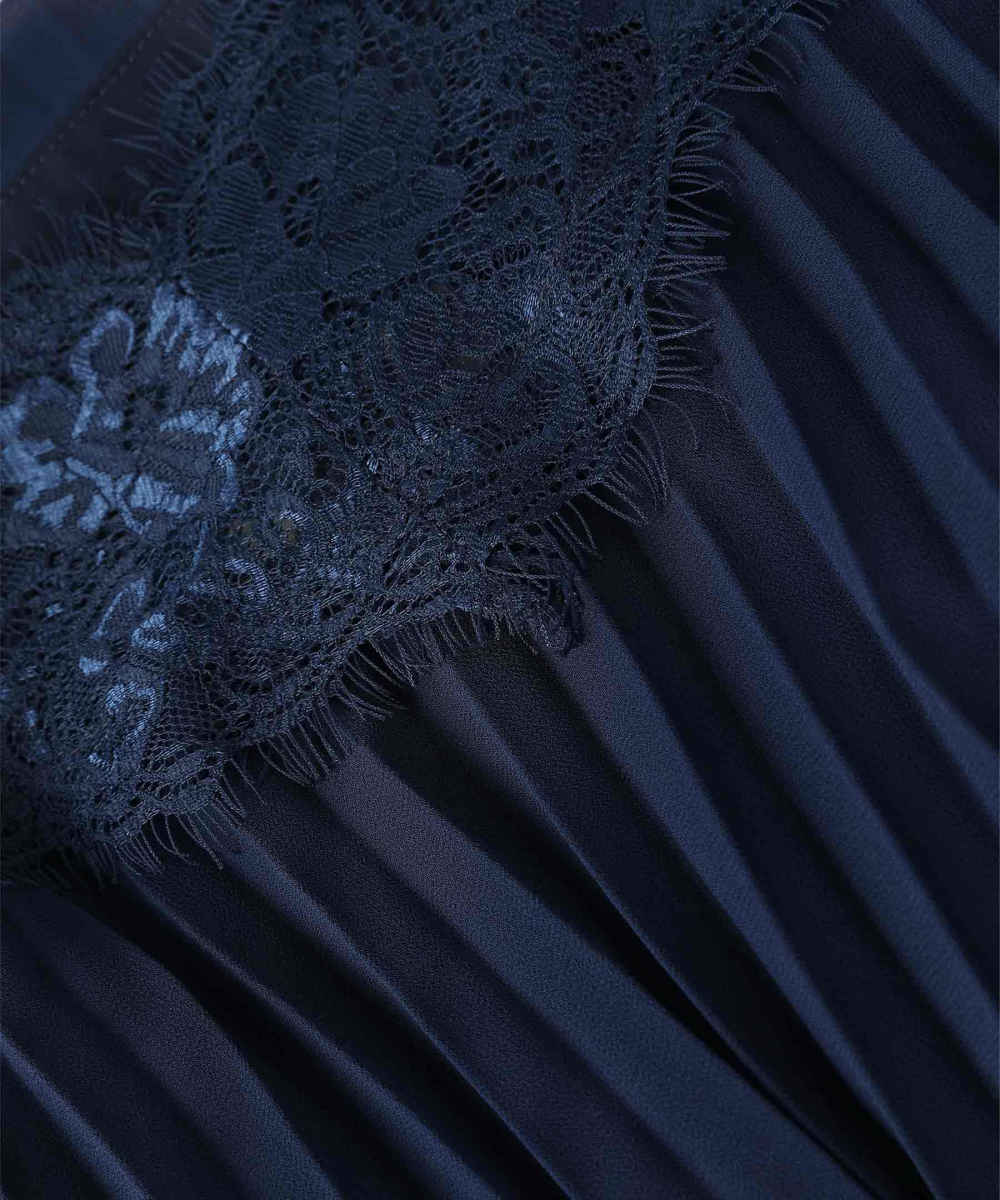 Modèle de robe de mode féminine Yeganeh