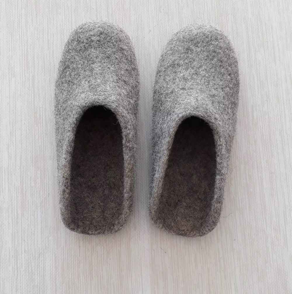 Chaussons en Feutre Naturel & Laine – Artisanat Authentique Iranien