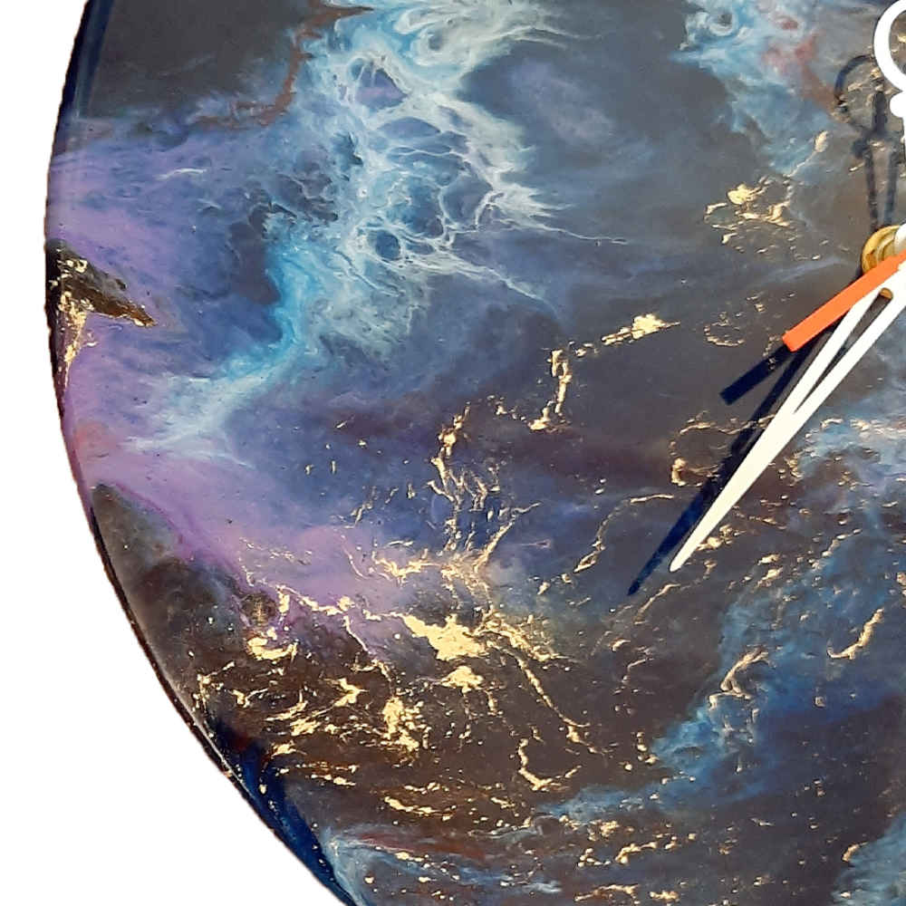 Horloge Murale en Résine Artisanale – Style Abstrait Arad