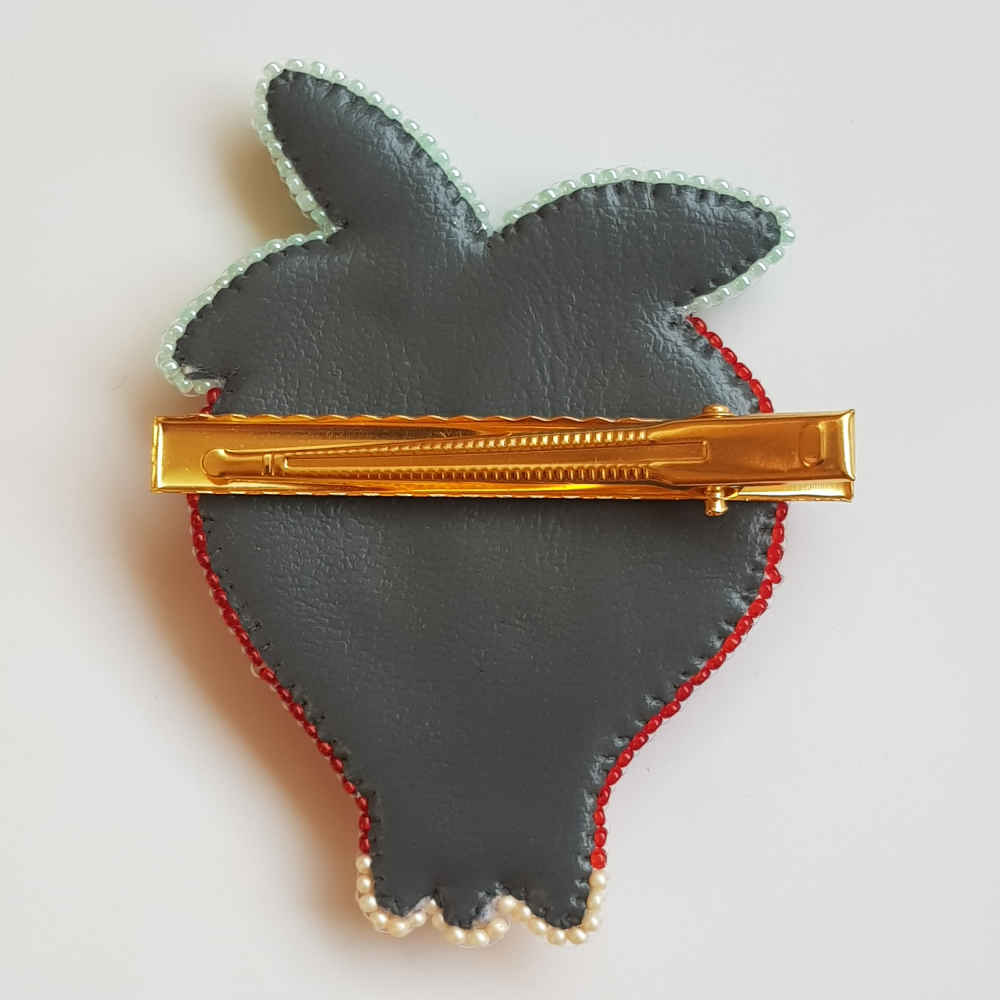 Épinglette Broche Féminine Perles – Design Grenade