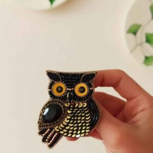 Épinglette féminine faite main perles – Design Hibou