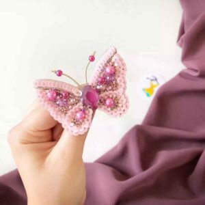 Épinglette féminine faite main perles – Design Papillon Rose