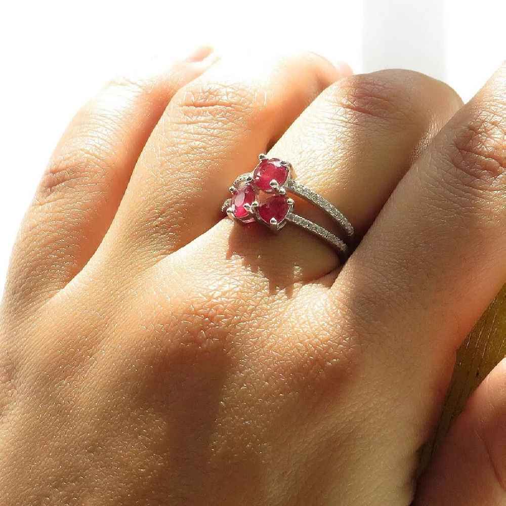 Bague de fiançailles en argent avec rubis rouge Bliss pour femmes Kiana Soha