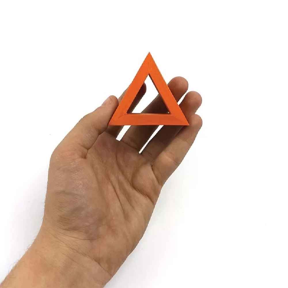 Puzzle Cerveau en Bois Triangle – Défi géométrique captivant