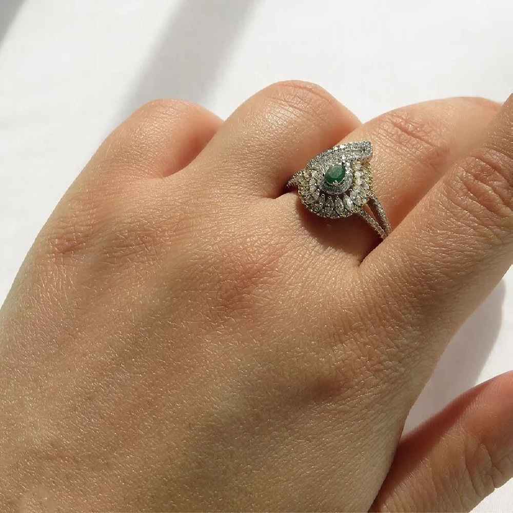 Bague en Argent avec Émeraude Verte pour Femme Fiançailles Majlesi
