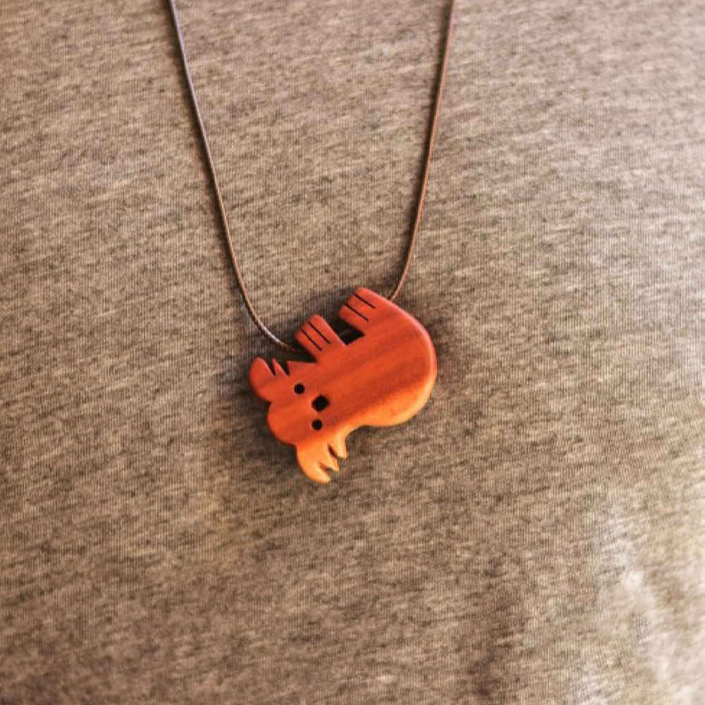 Pendentif en bois sculpté fait main artistique Coala