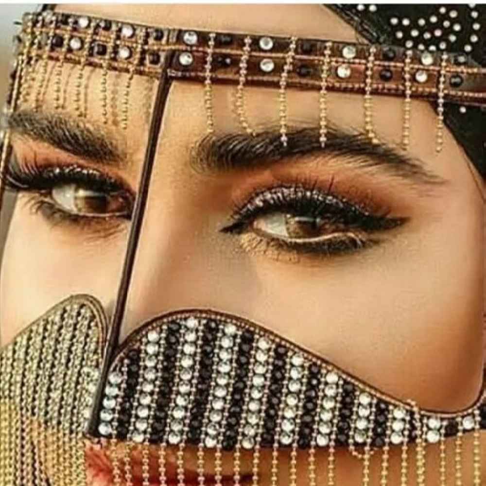 Burqa Omanienne Fait à la Main - Burqa du Golfe Modèle Ilia en Strass