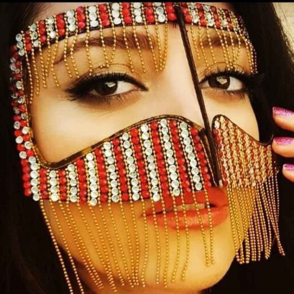 Burqa Omanienne Fait à la Main – Burqa du Golfe Modèle Rangi en Strass