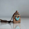 Pendentif en bois sculpté avec pierre turquoise fait main artistique Amin Bird