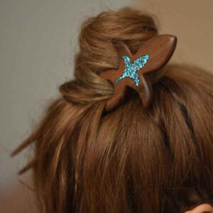 Fourche à Cheveux en Bois Faite à la Main Finition Mate Design Fleur de Lotus Taille Grande