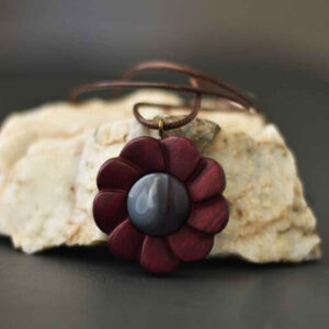 Pendentif en bois sculpté avec pierre Agate fait main artistique Fleur