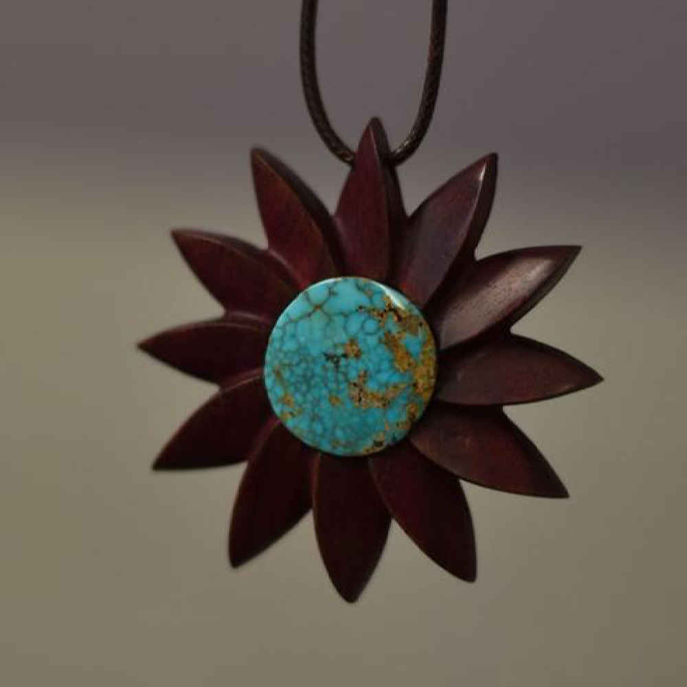 Pendentif en bois sculpté avec pierre turquoise fait main artistique Taban
