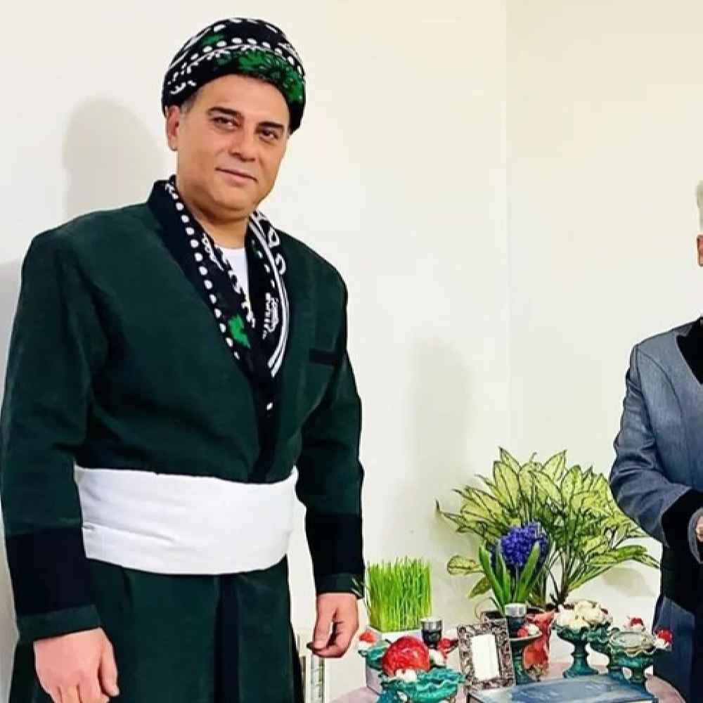 Ensemble de Vêtements Traditionnels Iraniens Lori pour Hommes – Authentique & Élégant