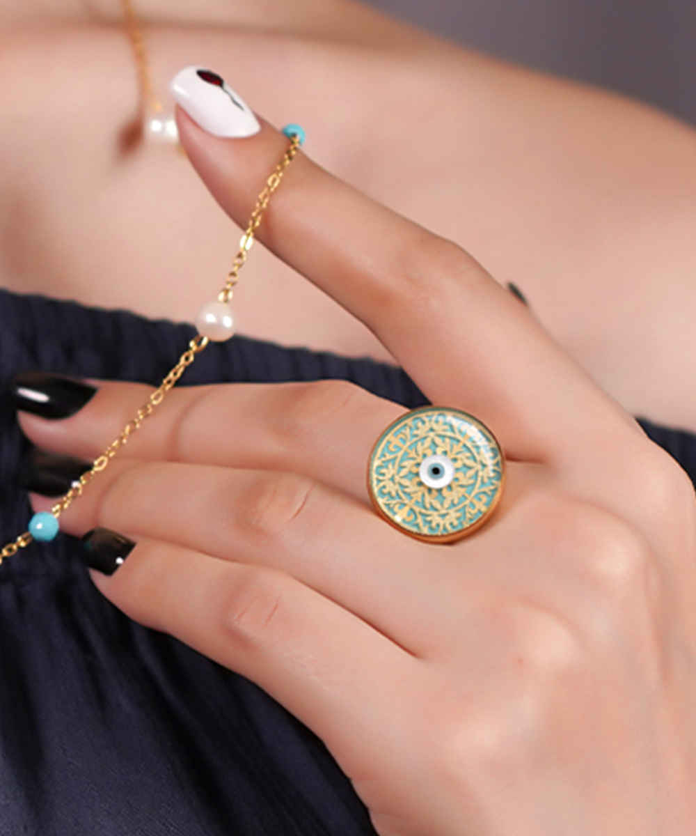 Bague Chevalière en Acier avec Turquoise Recouvert de Résine et Symbole Œil Malin Plaqué Or