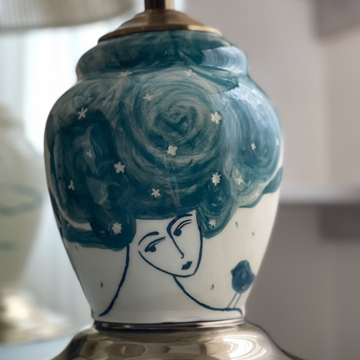 Lampe de table vase en céramique faite main avec abat-jour en tissu modèle Fahim