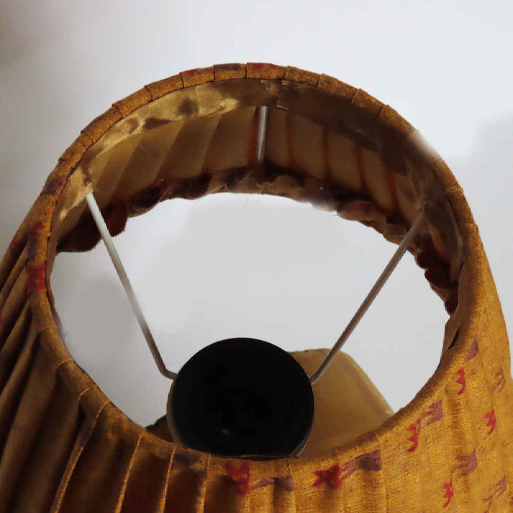 Lampe de table fantaisie – maison en céramique faite main