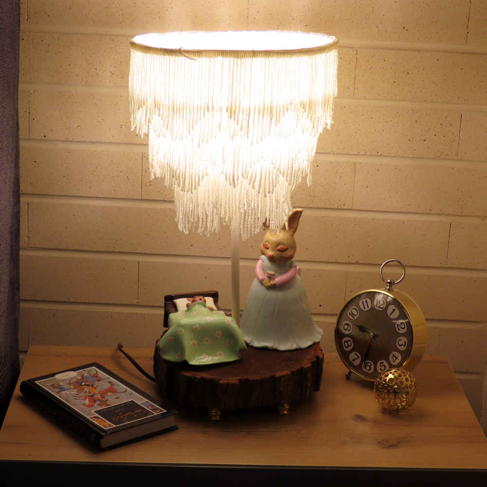 Lampe de table fantaisie – lapin en céramique fait main