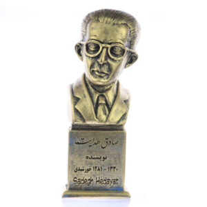 Buste de Sadegh Hedayat – Écrivain et traducteur iranien